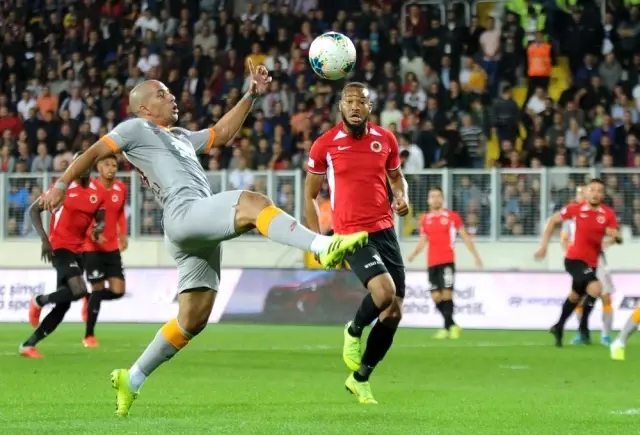 Süper Lig: Gençlerbirliği: 0 - Galatasaray: 0 (İlk Yarı) Süper Lig: Gençlerbirliği: 0 - Galatasaray: 0 (İlk Yarı)