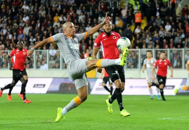Süper Lig: Gençlerbirliği: 0 - Galatasaray: 0 (İlk Yarı) Süper Lig: Gençlerbirliği: 0 - Galatasaray: 0 (İlk Yarı)