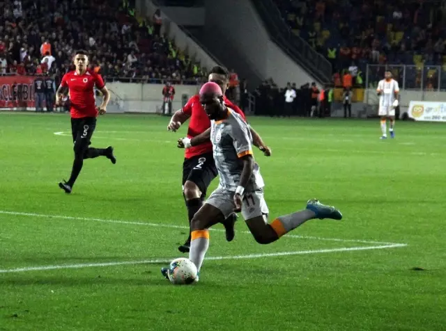 Süper Lig: Gençlerbirliği: 0 - Galatasaray: 0 (İlk Yarı) Süper Lig: Gençlerbirliği: 0 - Galatasaray: 0 (İlk Yarı)