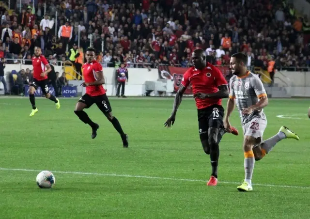 Süper Lig: Gençlerbirliği: 0 - Galatasaray: 0 (İlk Yarı) Süper Lig: Gençlerbirliği: 0 - Galatasaray: 0 (İlk Yarı)