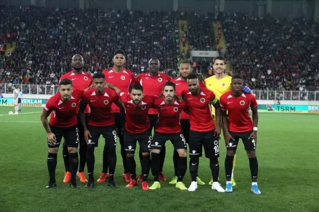Süper Lig: Gençlerbirliği: 0 - Galatasaray: 0 (İlk Yarı) Süper Lig: Gençlerbirliği: 0 - Galatasaray: 0 (İlk Yarı)