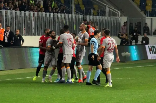 Süper Lig: Gençlerbirliği: 0 - Galatasaray: 0 (Maç sonucu) Süper Lig: Gençlerbirliği: 0 - Galatasaray: 0 (Maç sonucu)