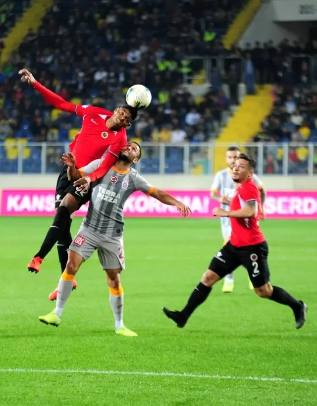 Süper Lig: Gençlerbirliği: 0 - Galatasaray: 0 (Maç sonucu) Süper Lig: Gençlerbirliği: 0 - Galatasaray: 0 (Maç sonucu)