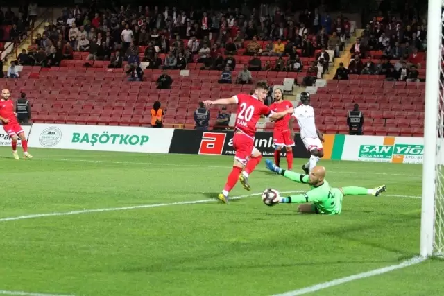 TFF 1. Lig: Balıkesirspor: 1 - Boluspor: 1 (İlk yarı sonucu)