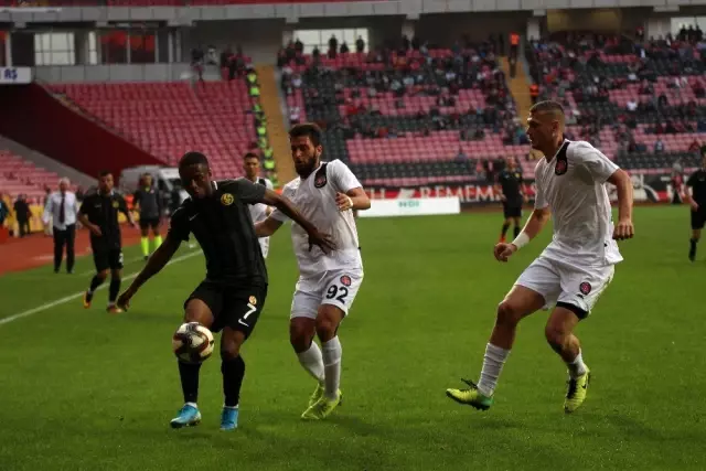 TFF 1. Lig: Eskişehirspor: 1 - Fatih Karagümrük: 3 TFF 1. Lig: Eskişehirspor: 1 - Fatih Karagümrük: 3