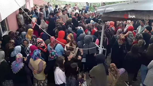 Trafik kazası sonucu hayatını kaybeden Berkay gözyaşları arasında toprağa verildi Trafik kazası sonucu hayatını kaybeden Berkay gözyaşları arasında toprağa verildi