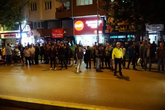 Tramvayın çarptığı genç yaralandı Tramvayın çarptığı genç yaralandı