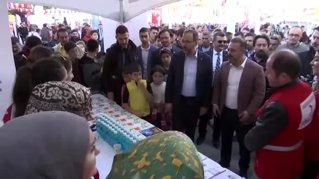 Bakan Kasapoğlu 'Sosyal Medyadan Sosyal Meydana' etkinliğine katıldı Bakan Kasapoğlu 'Sosyal Medyadan Sosyal Meydana' etkinliğine katıldı