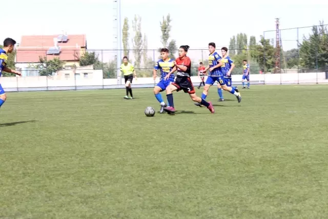 Kayseri U-17 Futbol Ligi B Grubu Kayseri U-17 Futbol Ligi B Grubu