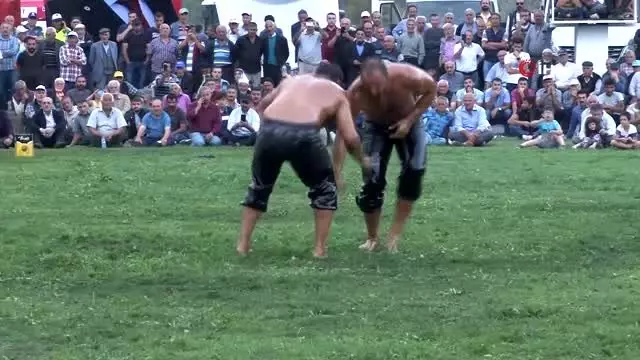 Osmancık güreşleri Kırkpınar'ı aratmadı