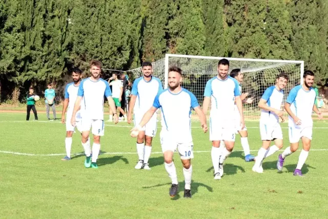 Salihli Belediyespor tek golle 3 puanı kaptı Salihli Belediyespor tek golle 3 puanı kaptı