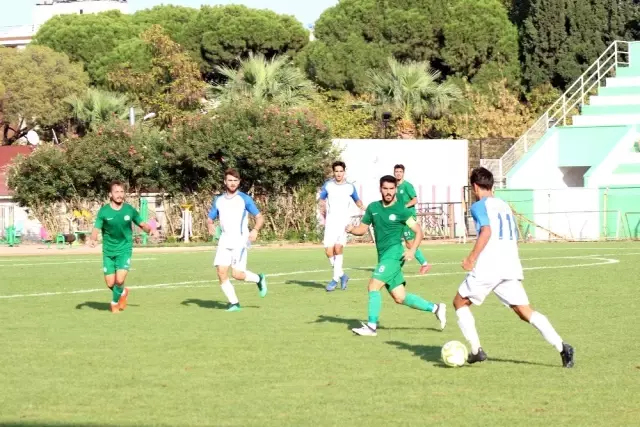 Salihli Belediyespor tek golle 3 puanı kaptı Salihli Belediyespor tek golle 3 puanı kaptı