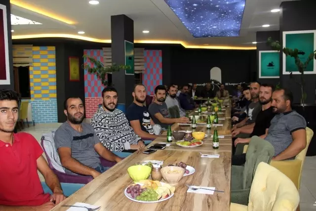 Solhanspor yeni oyuncularını tanıttı