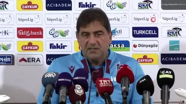 Ünal Karaman: 'Ağır şartlara rağmen mücadele eden oyuncularımız vardı' Ünal Karaman: 'Ağır şartlara rağmen mücadele eden oyuncularımız vardı'