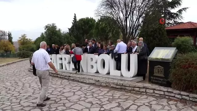 UNESCO Dünya Miras Listesi'nde yer alan Karabük'ün Safranbolu ilçesinde hafta sonu turist yoğunluğu... UNESCO Dünya Miras Listesi'nde yer alan Karabük'ün Safranbolu ilçesinde hafta sonu turist yoğunluğu...