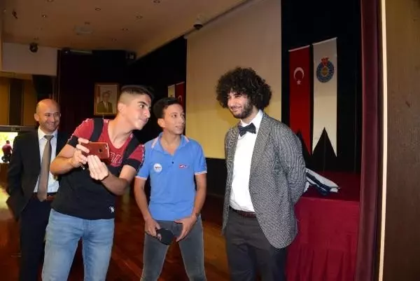 1 milyonluk ödülü kazanan arda'ya üniversitede yoğun ilgi 1 milyonluk ödülü kazanan arda'ya üniversitede yoğun ilgi