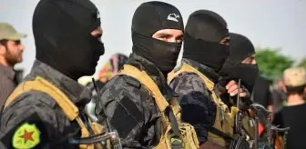 Deyrizor: ABD'nin çekilmesine terör örgütü YPG/PKK'dan ilk yorum: Sırtımızdan bıçaklandık Deyrizor: ABD'nin çekilmesine terör örgütü YPG/PKK'dan ilk yorum: Sırtımızdan bıçaklandık