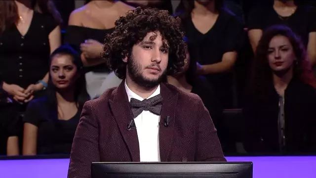 Arda Ayten kimdir? Joker koltuğuna oturacak olan Arda Ayten hayatı! Arda Ayten kaç yaşında, nereli? Kim Milyoner Olmak İster joker hakkı nedir? Arda Ayten kimdir? Joker koltuğuna oturacak olan Arda Ayten hayatı! Arda Ayten kaç yaşında, nereli? Kim Milyoner Olmak İster joker hakkı nedir?