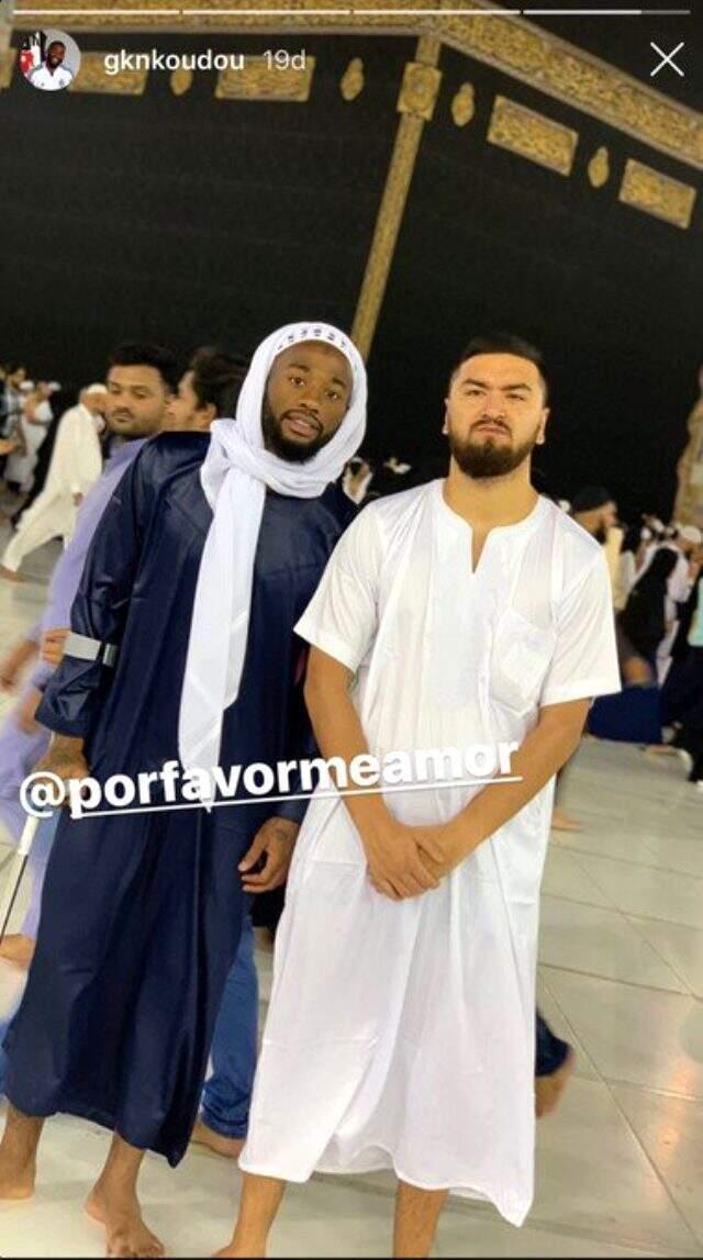 Beşiktaş'ın yıldızı N'Koudou, Kabe'ye gitti!