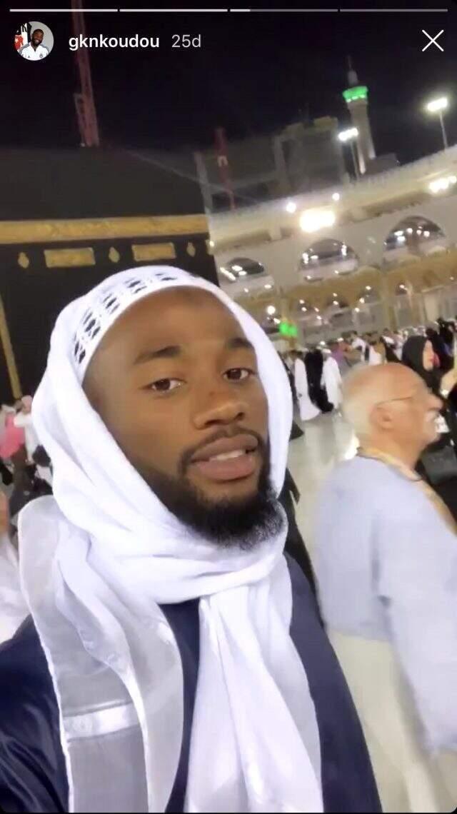 Beşiktaş'ın yıldızı N'Koudou, Kabe'ye gitti!