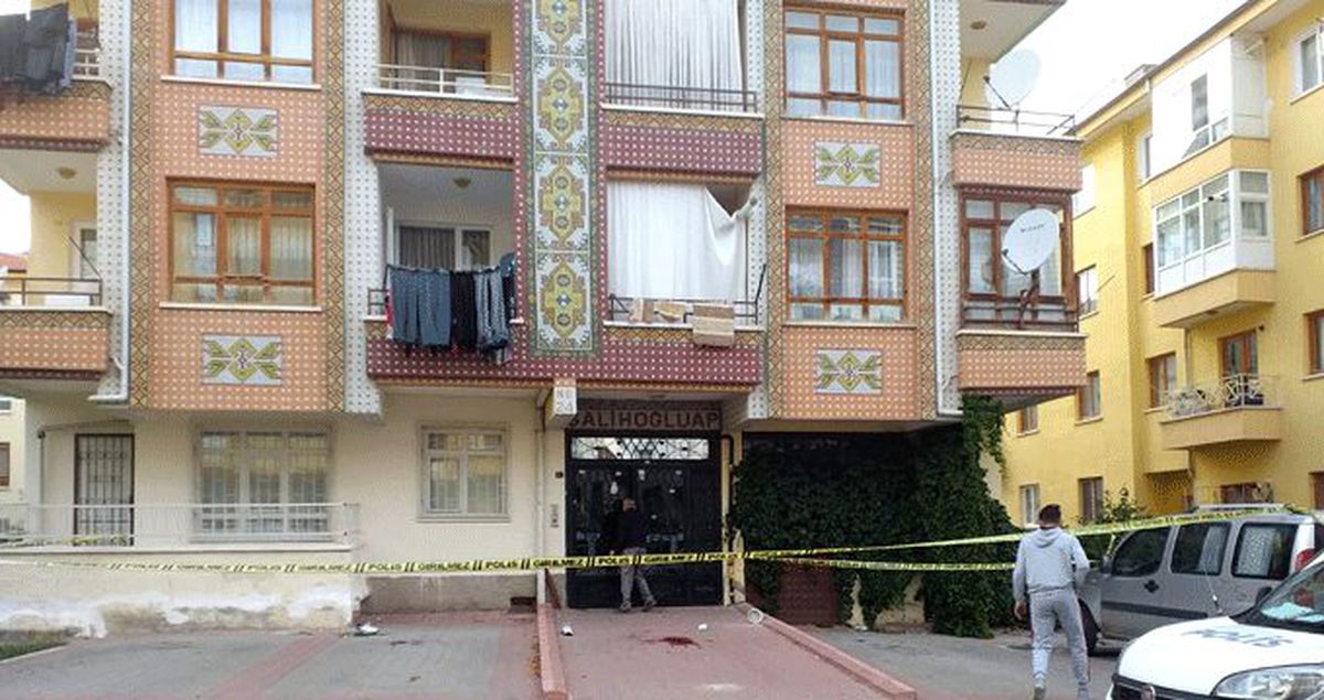 Boşanma aşamasındaki eşinin evine giden şahıs reddedilince kendini camdan attı