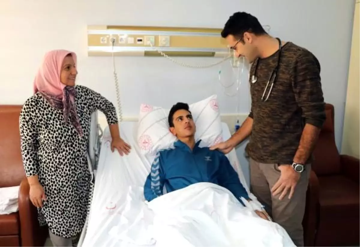 'Çökük göğüs' hastalarına uygulanan yöntem van'da ilk kez liseli hastaya yapıldı