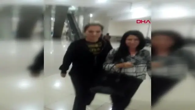 Demet akalın?
