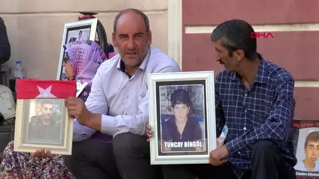 Diyarbakır hdp önündeki eylemde 35'inci gün Diyarbakır hdp önündeki eylemde 35'inci gün