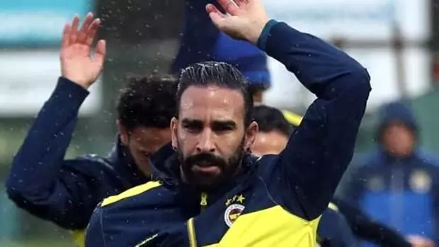 Fenerbahçe'de Adil Rami kararı! Fenerbahçe'de Adil Rami kararı!