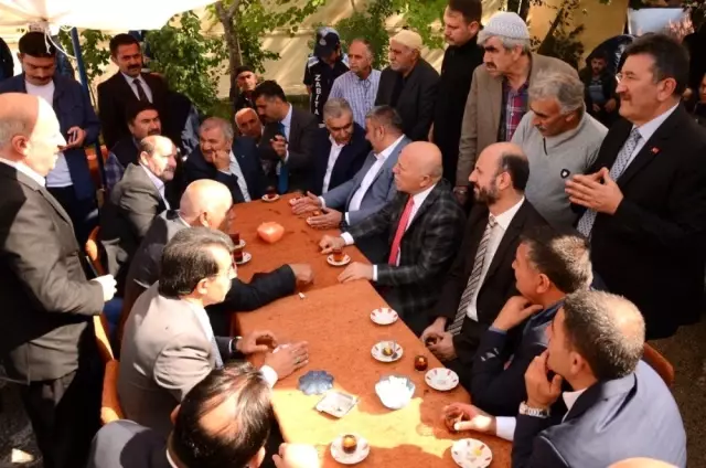 İki başkan omuz omuza İki başkan omuz omuza