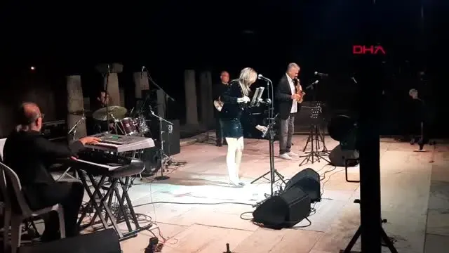 İzmir antik kent'teki konserin geliri eğitime destek olacak