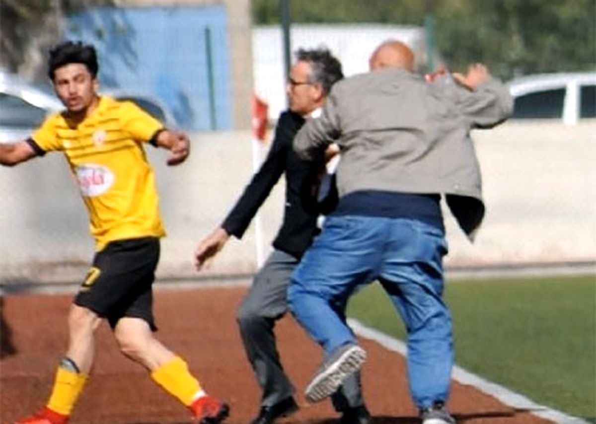 Kulüp Başkanı, futbolcusunu dövdü