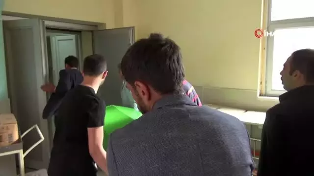 Kuma istemeyen eşini ve kızını feci şekilde öldürdü
