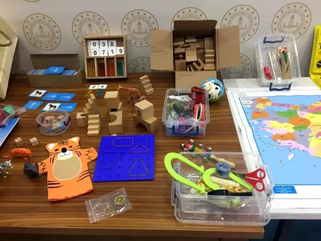 MEB'den kırsal kesimdeki çocuklara 'Benim Oyun Sandığım' paketi MEB'den kırsal kesimdeki çocuklara 'Benim Oyun Sandığım' paketi