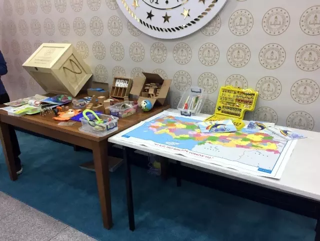 MEB'den kırsal kesimdeki çocuklara 'Benim Oyun Sandığım' paketi MEB'den kırsal kesimdeki çocuklara 'Benim Oyun Sandığım' paketi