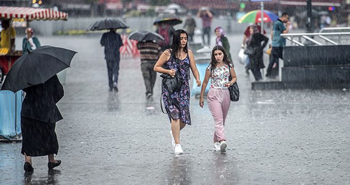 Meteoroloji saat verip uyardı: İstanbul'da sağanak saat 18:00'den sonra başlayacak
