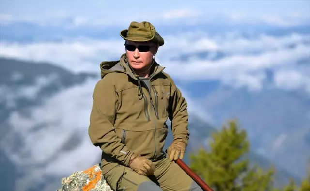 Putin, tayga ormanlarını gezdi