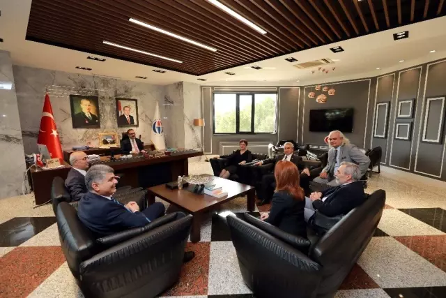 Rektör Gür'e kültür dünyasından önemli ziyaretler