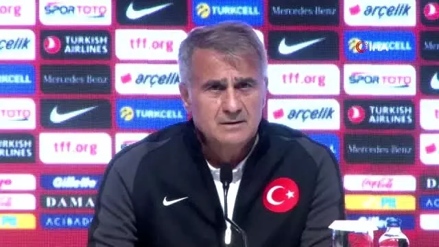 Şenol Güneş: 'Arnavutluk maçı en önemli maçımız' -1- Şenol Güneş: 'Arnavutluk maçı en önemli maçımız' -1-