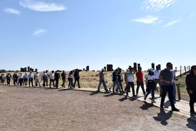 'Söğüt'ten Ahlat'a Kutlu Yolculuk' 'Söğüt'ten Ahlat'a Kutlu Yolculuk'