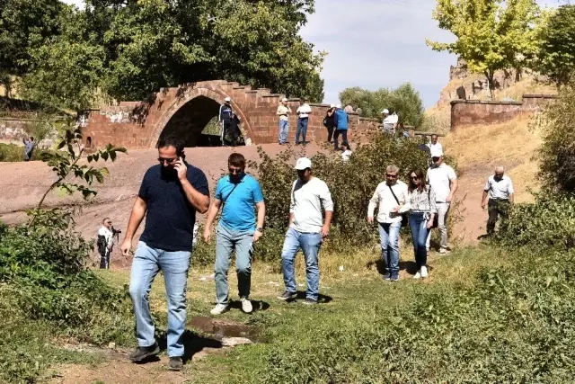 'Söğüt'ten Ahlat'a Kutlu Yolculuk' 'Söğüt'ten Ahlat'a Kutlu Yolculuk'
