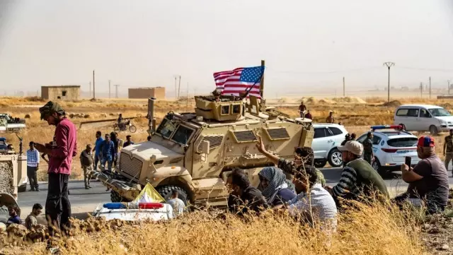New York Times: Trump, Türkiye'nin Suriye'de operasyon düzenlemesine onay vererek ABD'nin... New York Times: Trump, Türkiye'nin Suriye'de operasyon düzenlemesine onay vererek ABD'nin...