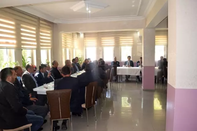 Susuz Kaymakamı İnam, muhtarlarla buluştu