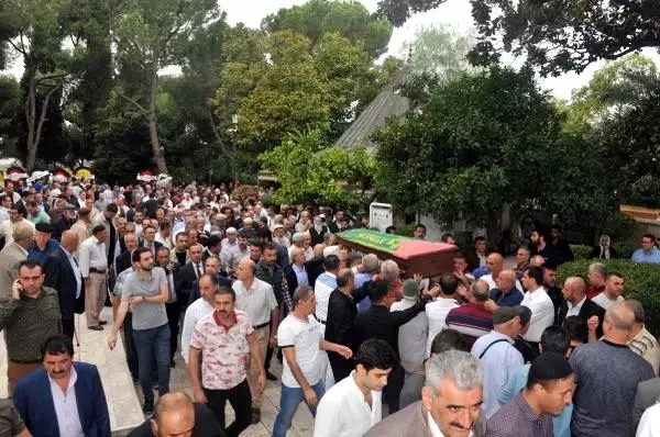 Yargıtay hakimi pekcan duman, aydın'da son yolculuğuna uğurlandı Yargıtay hakimi pekcan duman, aydın'da son yolculuğuna uğurlandı