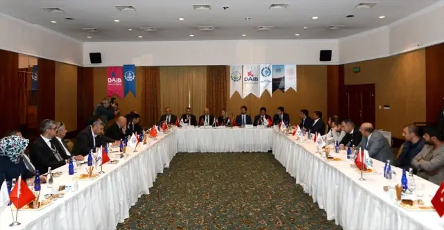 'Avroya geçmedik, geçmeyeceğiz' 'Avroya geçmedik, geçmeyeceğiz'