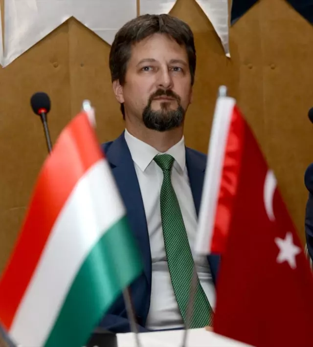 'Avroya geçmedik, geçmeyeceğiz' 'Avroya geçmedik, geçmeyeceğiz'