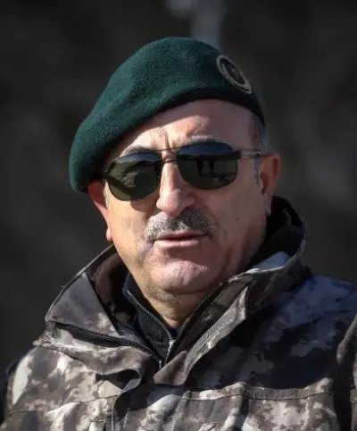 Bakan Çavuşoğlu'dan Mehmetçiğe moral fotoğrafı
