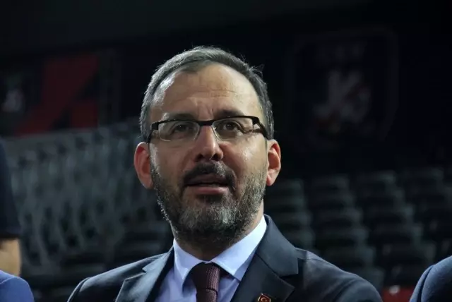Bakan Kasapoğlu'ndan Dorukhan Toköz'e geçmiş olsun telefonu Bakan Kasapoğlu'ndan Dorukhan Toköz'e geçmiş olsun telefonu