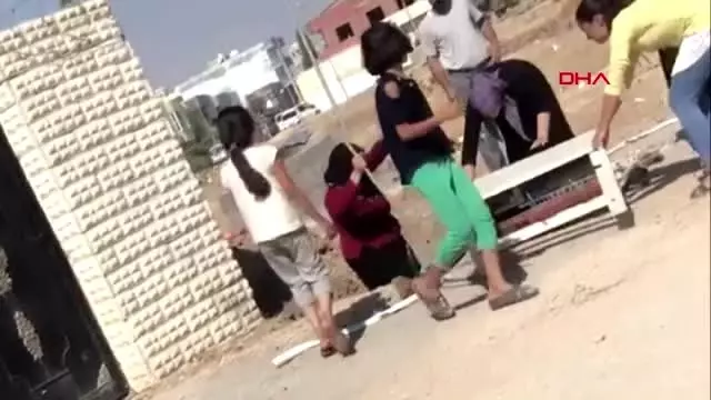 Bu kez de kaçak elektriği önleyen panoyu söktüler Bu kez de kaçak elektriği önleyen panoyu söktüler