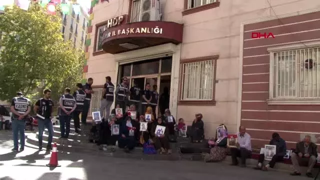 Diyarbakır hdp önündeki eylemde 36'ncı gün Diyarbakır hdp önündeki eylemde 36'ncı gün